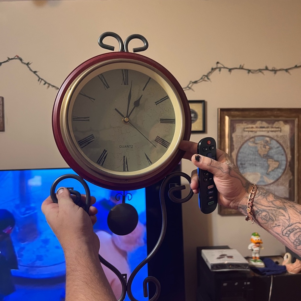 Wall clock